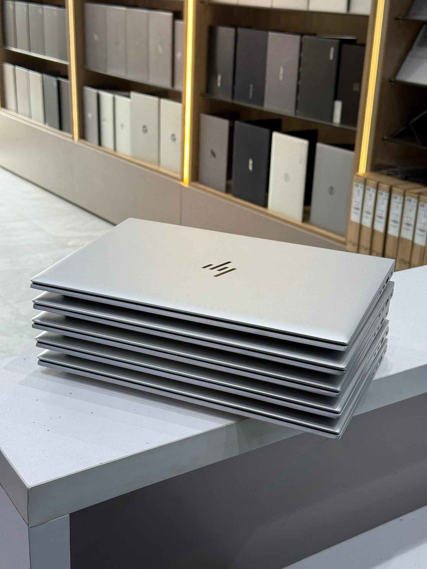 💻 HP EliteBook 830 G8 – Tactile & Ultra Puissant 💼✨