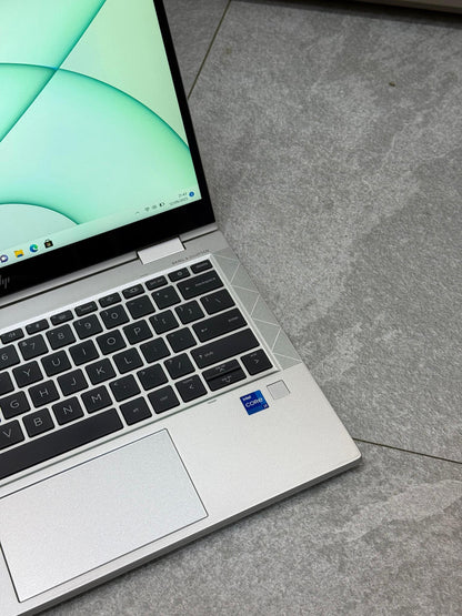 💻 HP EliteBook x360 1030 G8